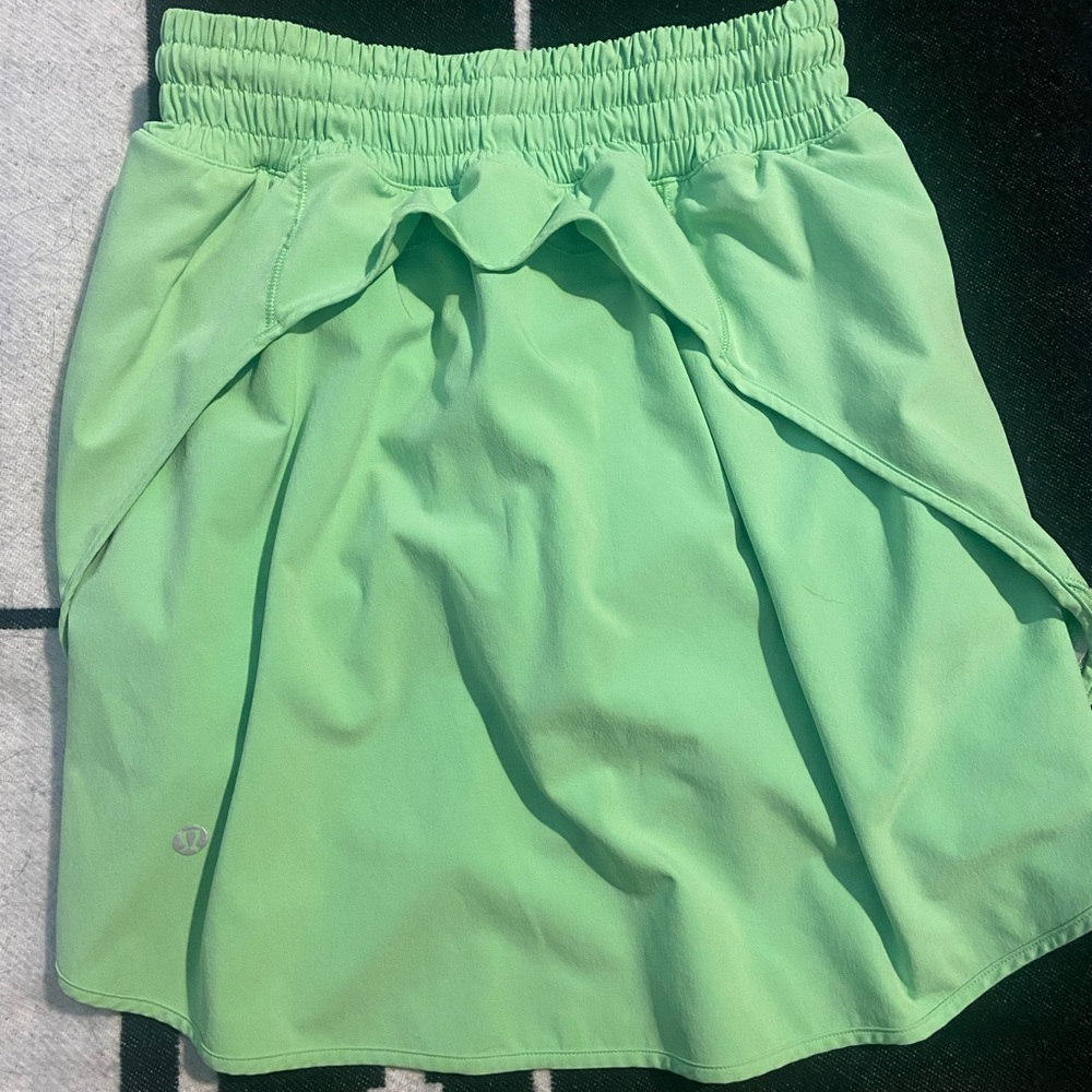 LULULEMON SKIRT (Tall)